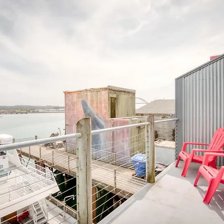 Surfer Dude - Anchor Pier Lodge Newport Exterior foto
